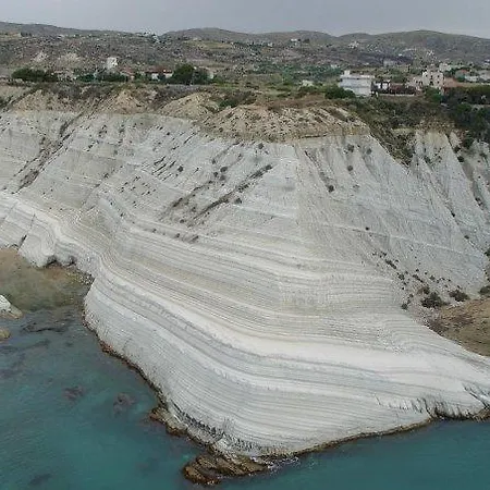 La Giara بورتو إمبيدوكْلي